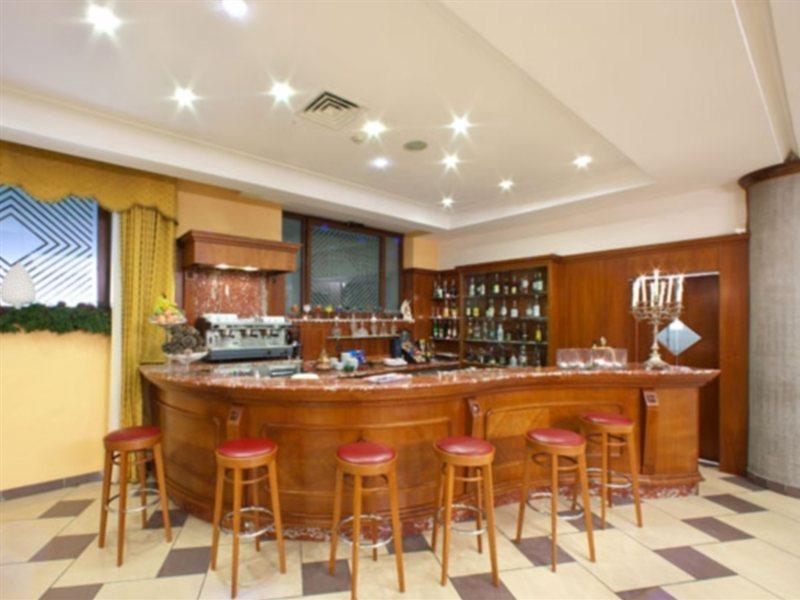 Ulisse Deluxe Hostel Sorrento Esterno foto