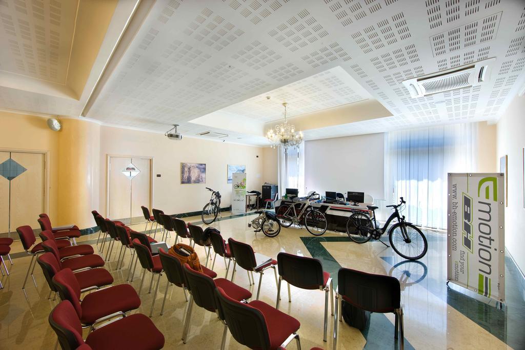 Ulisse Deluxe Hostel Sorrento Esterno foto