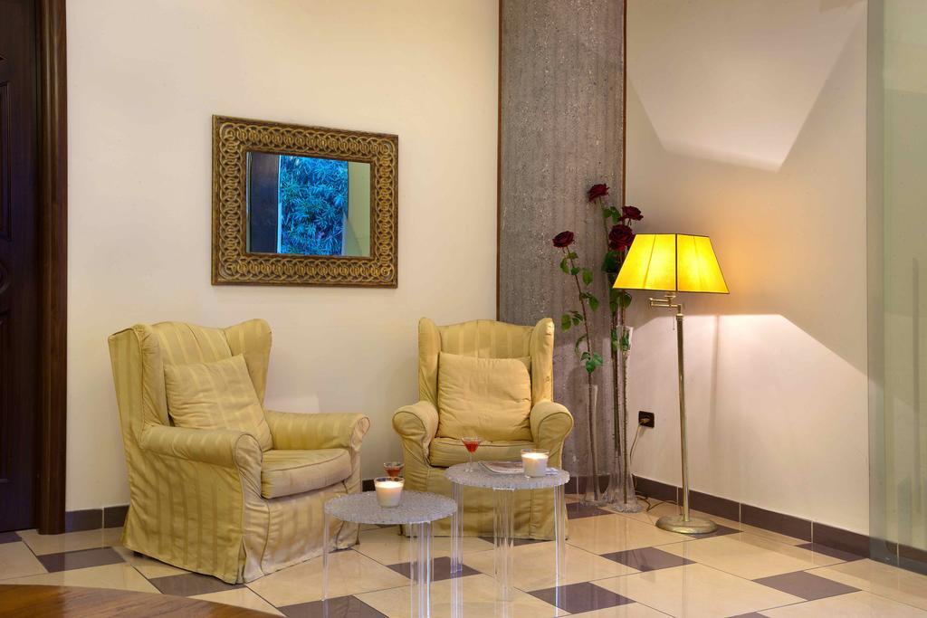 Ulisse Deluxe Hostel Sorrento Esterno foto